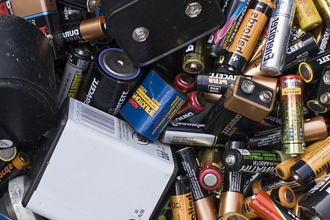 东兴石子钛酸锂电池回收,上门回收圣普威电池|蓄电池回收